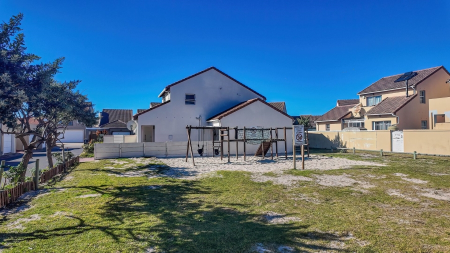 2 Bedroom Property for Sale in Muizenberg Western Cape